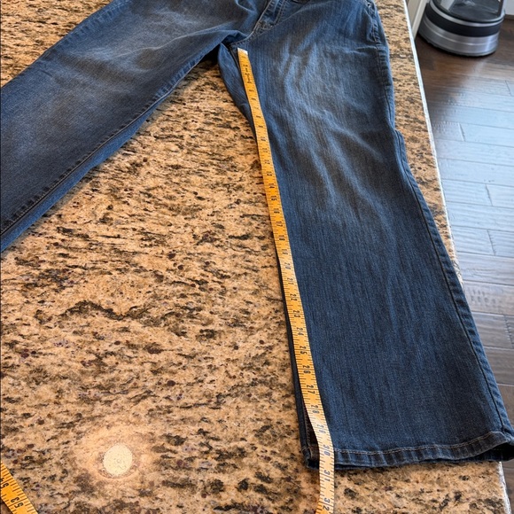 Lane Bryant Venezia Bootcut Jean Women's 14 Regular EUC - Picture 3 of 12